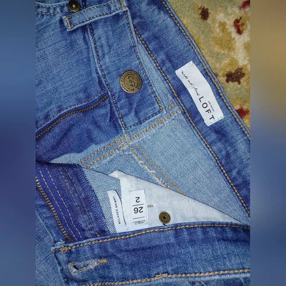 Ann Taylor Loft Relaxed Skinny Blue Denim Jeans - Picture 4 of 7